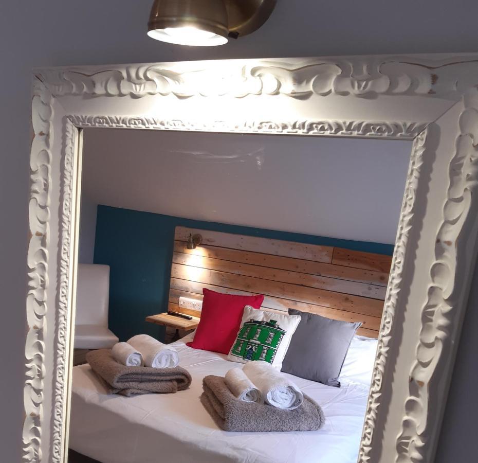 Cotswold Aparthotel Stroud  Exterior foto